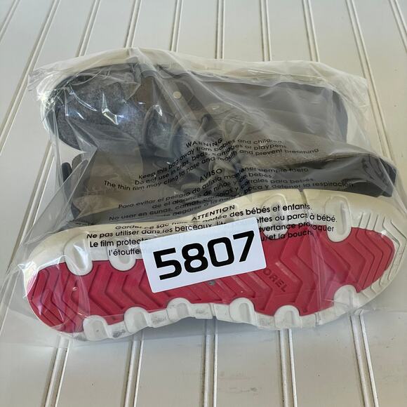 Sorel Size 6.5 Gray Suede Out n About Snow Boot - Picture 8 of 8